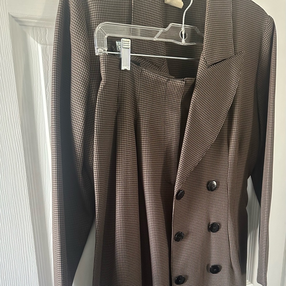 2 piece Women’s business suit
